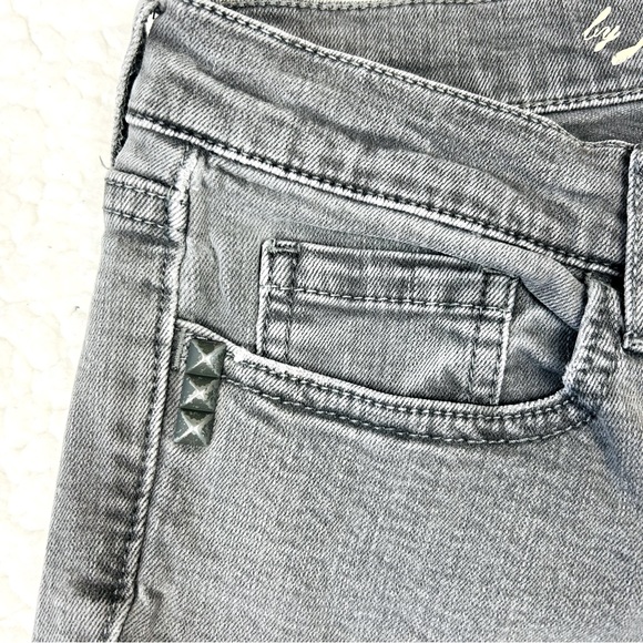 Juicy Couture Women's Gray Low Rise Skinny Jeans Stretch Denim Size 28 - Picture 4 of 6